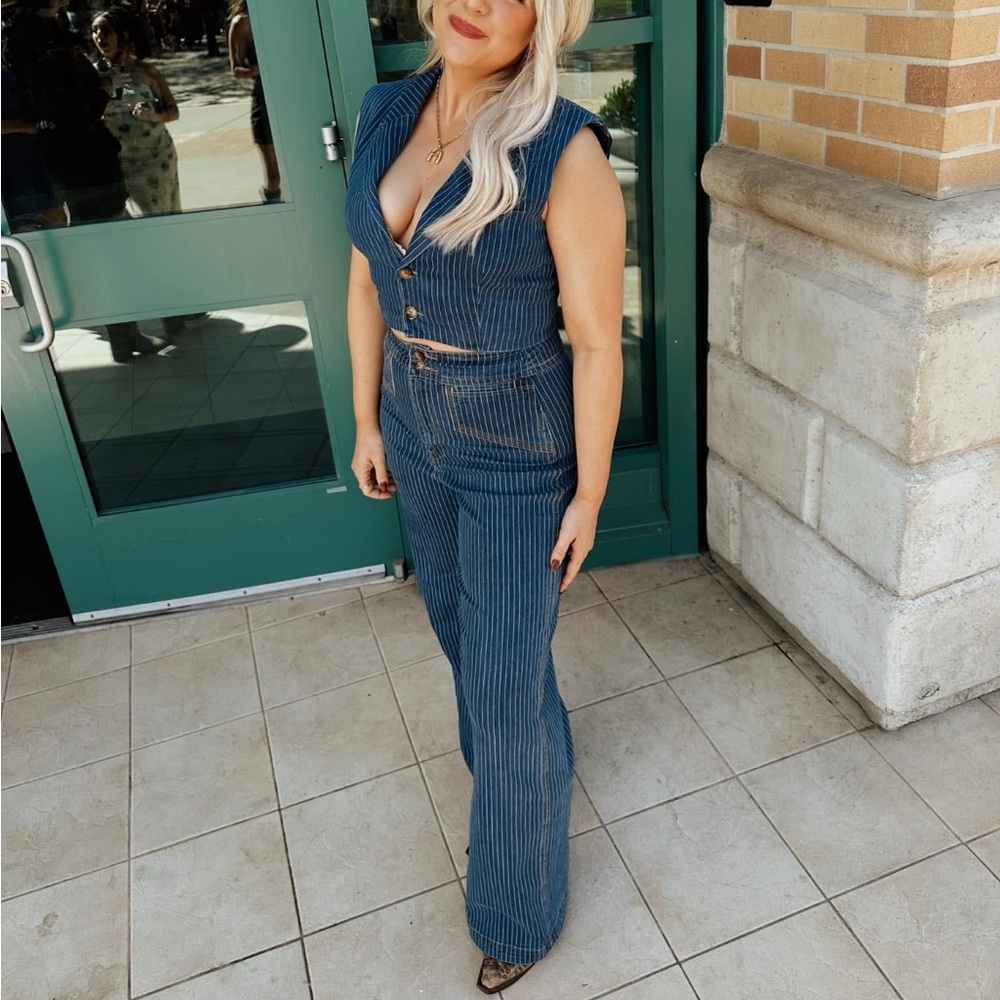 House of Harlow Nicole Richie1960 Denim Pinstripe Vest and Pant Set - Picture 2 of 6